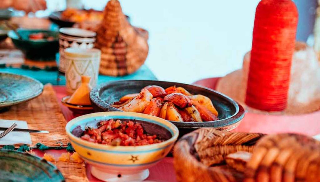 mesa de comida marroqui